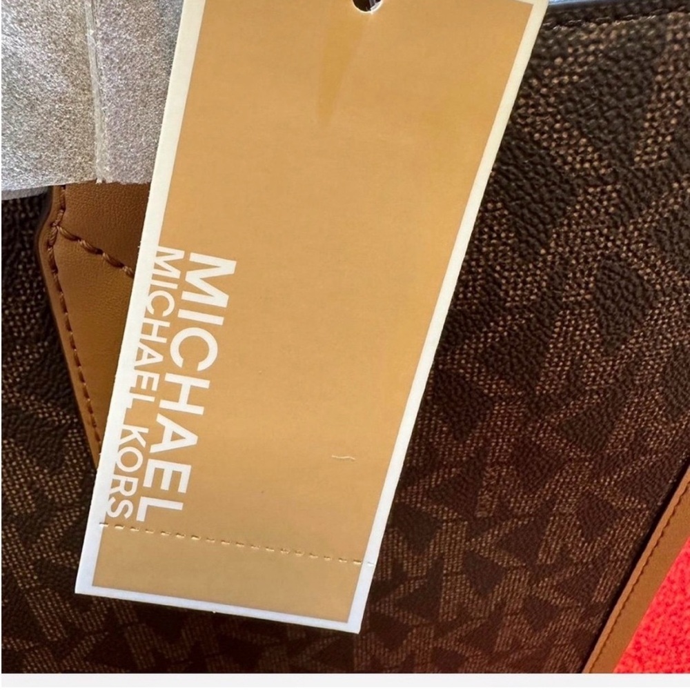 ❤️❤️❤️Authentic Michael Kors bag ❤️❤️❤️ - Picture 4 of 8